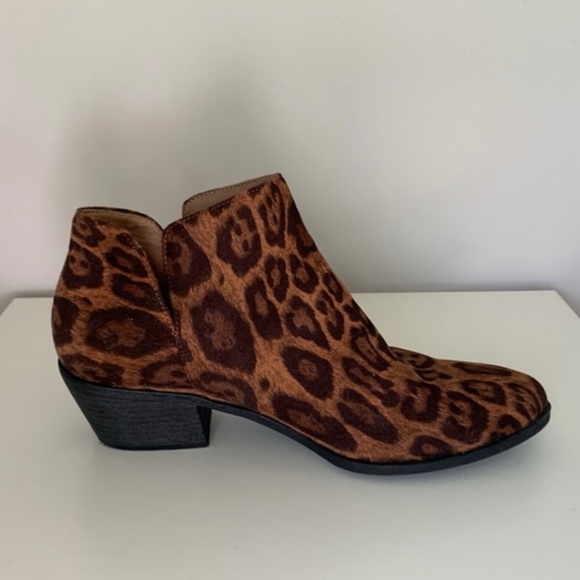 Life Stride Leopard Booties New! - Picture 3 of 4